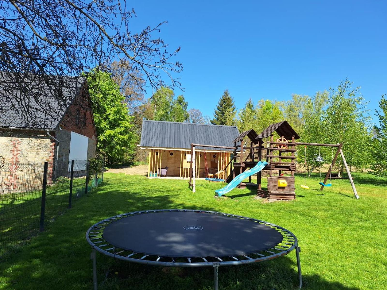Camping, Zabierz Wlasny Namiot Kameralne Pole Namiotowe Z Basenem Kinem Plenerowym Miejscem Na Ognisko I Placem Zabaw Zywe Zwierzeta Agroturystyka Giebultow  Exterior foto